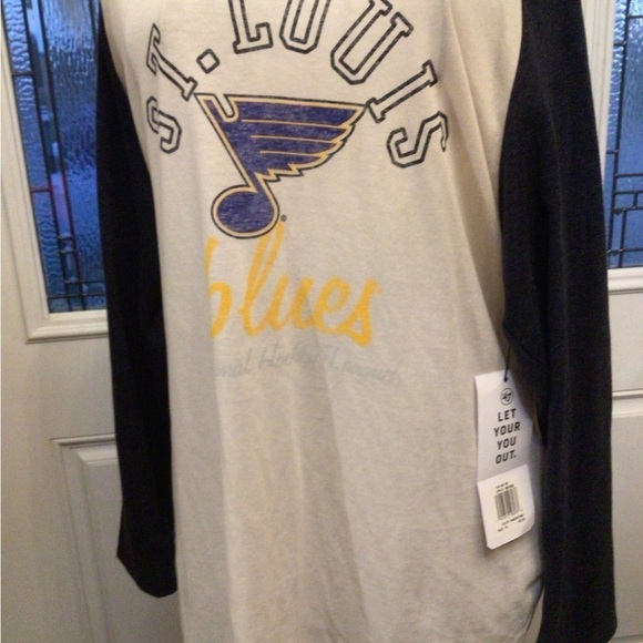 St. Louis three-quarter sleeve T-shirt. Never worn. - Picture 2 of 2
